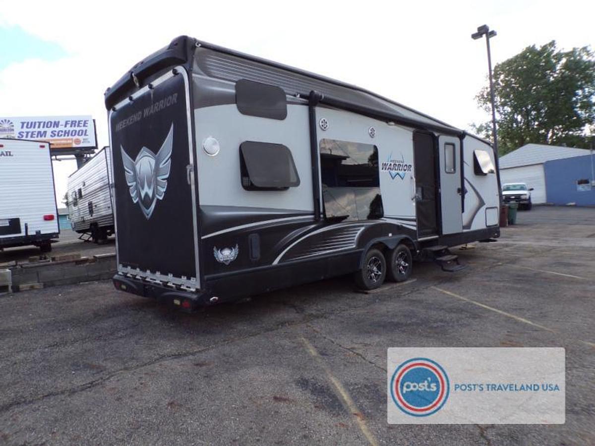 Used Used 2015 RV Factory Weekend Warrior 28W