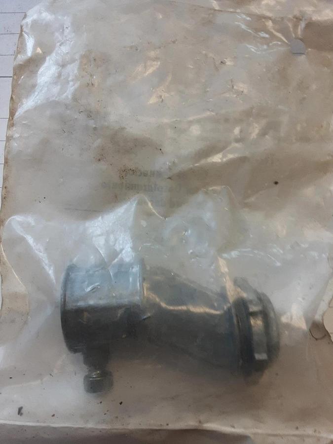 NIB GAMPAK TN-50 is a set screw type offset connector with locknut
