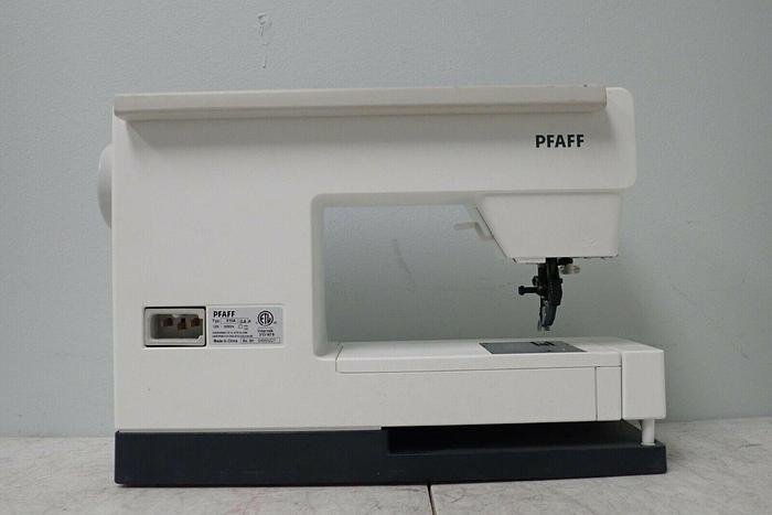 Used PFAFF Type 610A Select 4.0 Sewing Machine with Cover & Foot Pedal / Controller