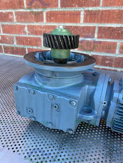 Used SEW EuroDrive  SAF77 DRE100LC4BE5/TF  Gear Motor 1455/154 r/min
