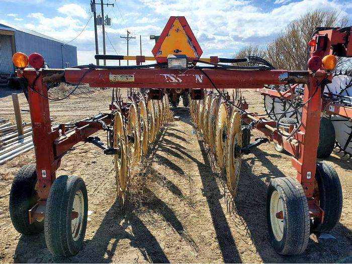 Used Hesston 3986 Wheel Rake for Sale in Idaho Southern