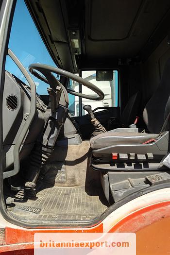 Used 2000 IVECO Eurotech 190E27 R 19 ton box lorry