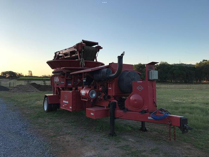 Used 2004 Morbark 1000 Tub Grinder
