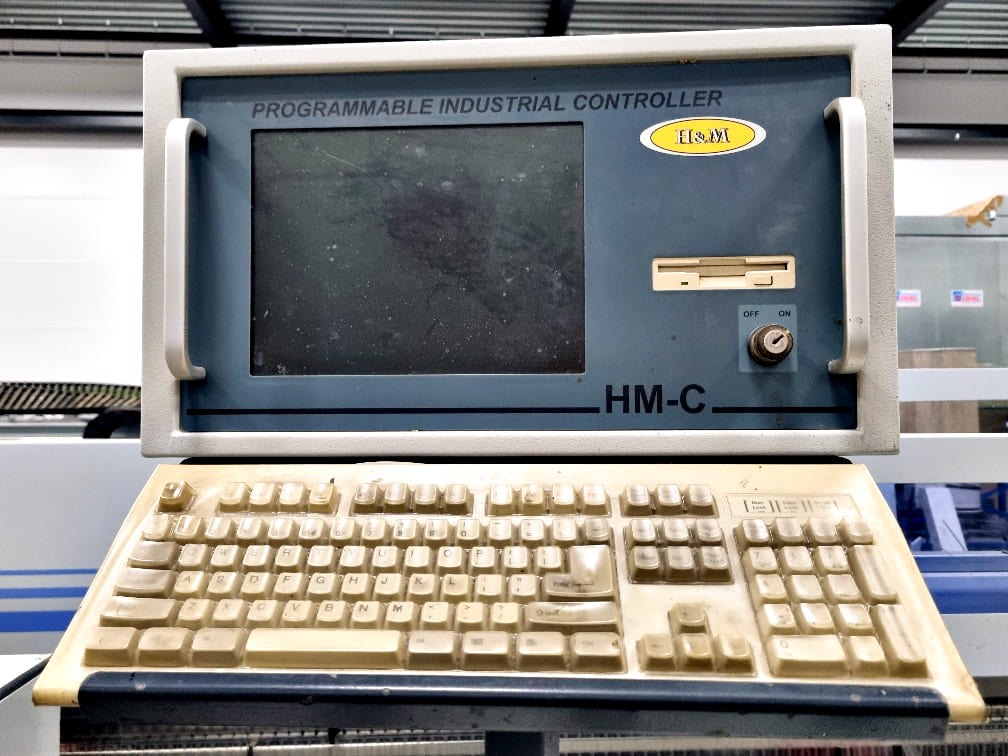 Used H&M ZN-8000 R - 2001