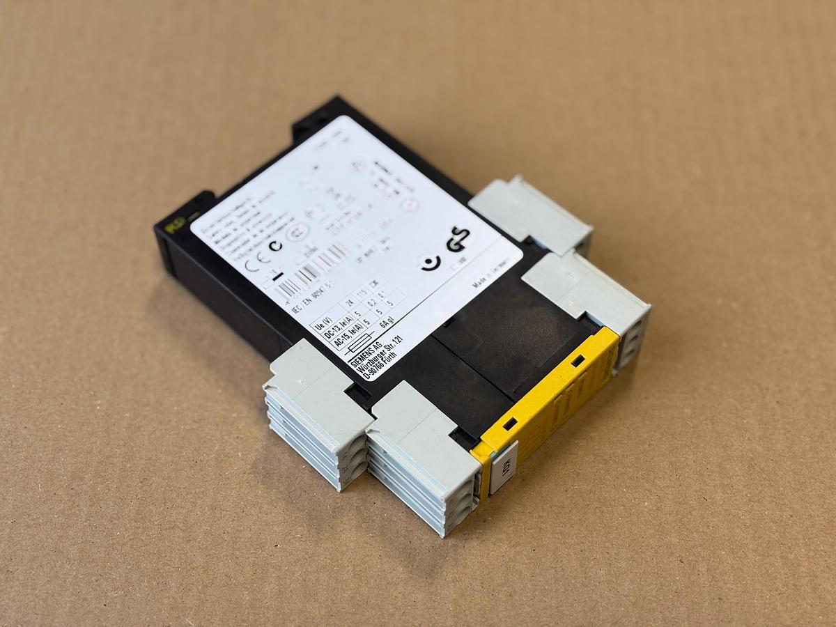 Gebraucht 80 Stück Sicherheitsschaltgeräte - SIEMENS SIRIUS 3TK2821-1CB30