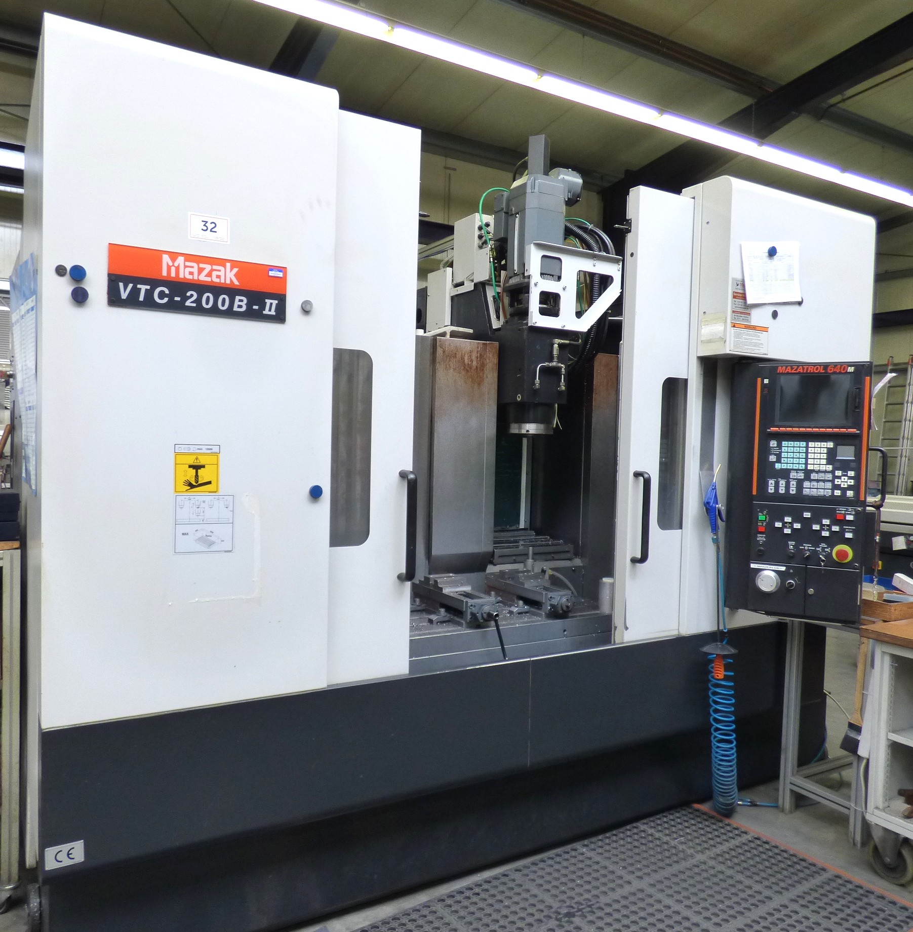Gebraucht 2006 MAZAK VTC 200 B-II