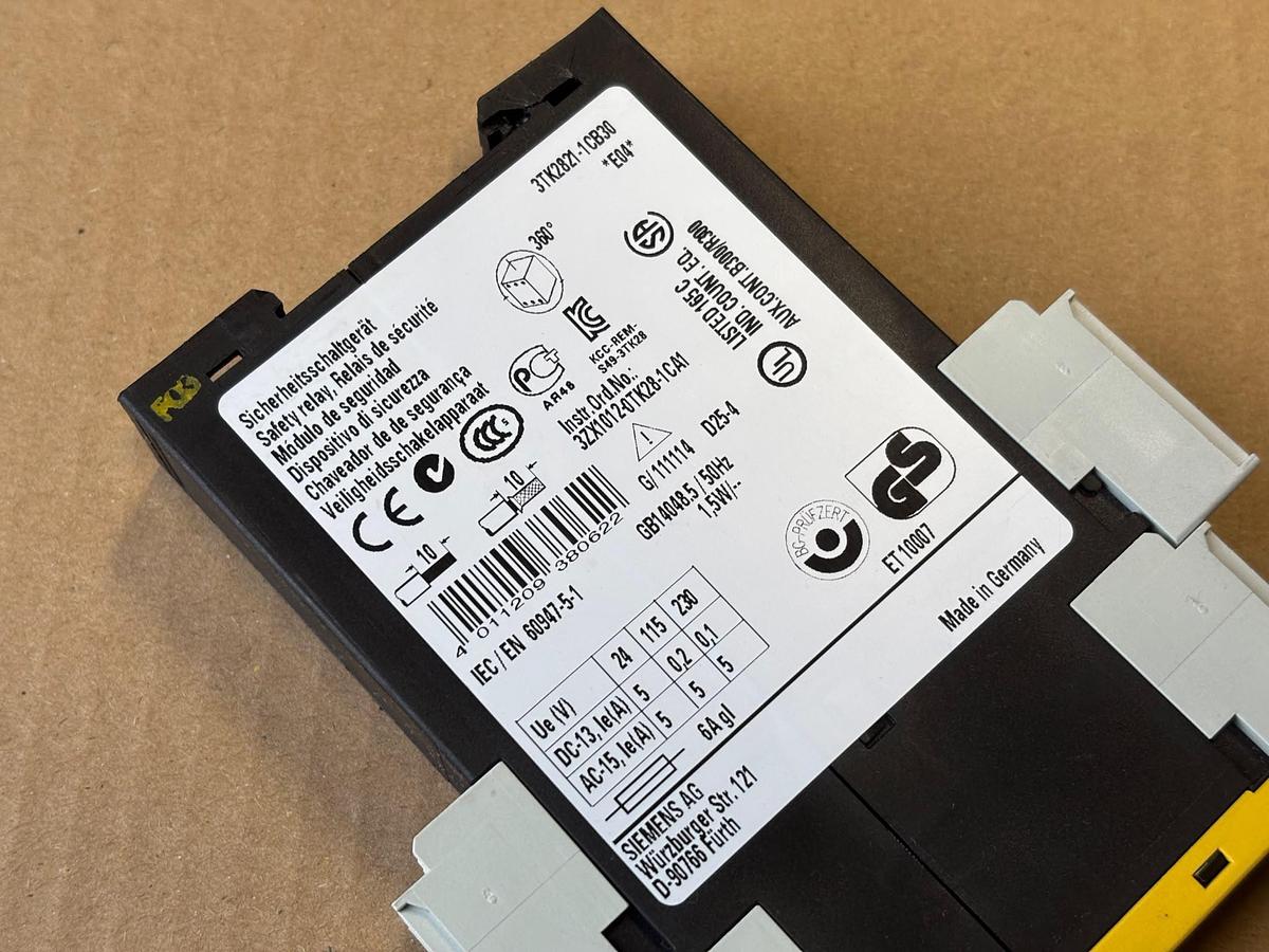 Gebraucht 80 Stück Sicherheitsschaltgeräte - SIEMENS SIRIUS 3TK2821-1CB30