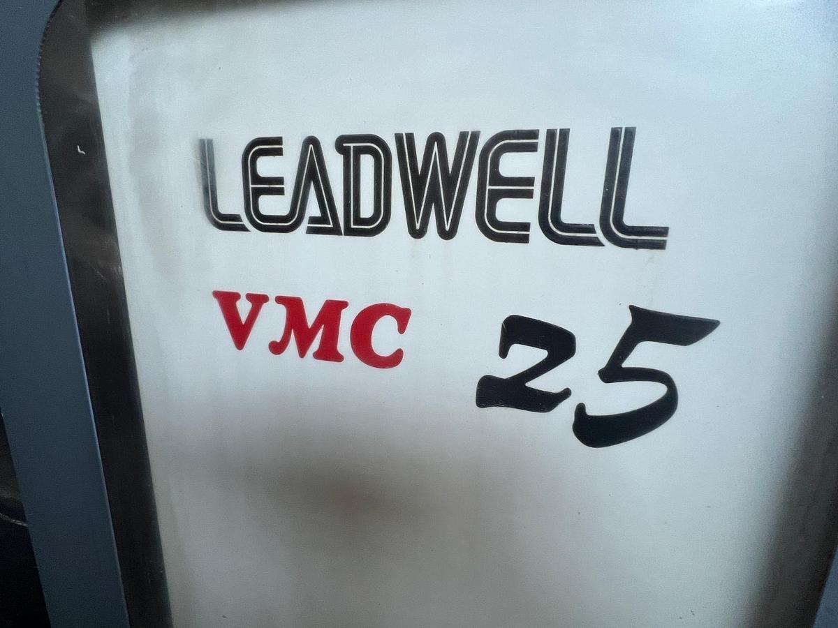 Gebraucht LEADWELL VMC 25