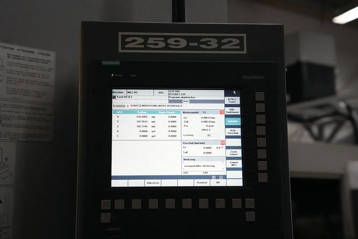 Gebraucht 2007 CHIRON Mill 800