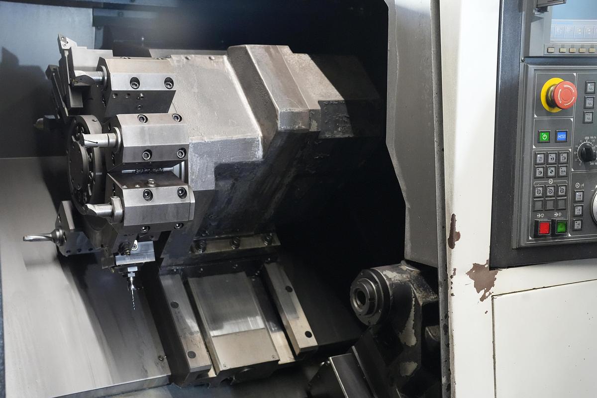 Gebraucht 2007 DOOSAN PUMA 240 MB