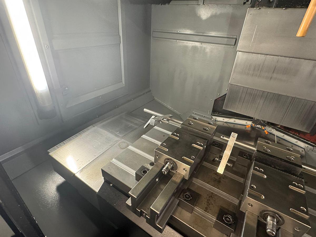 Gebraucht 2016 HURCO VMX 24 i