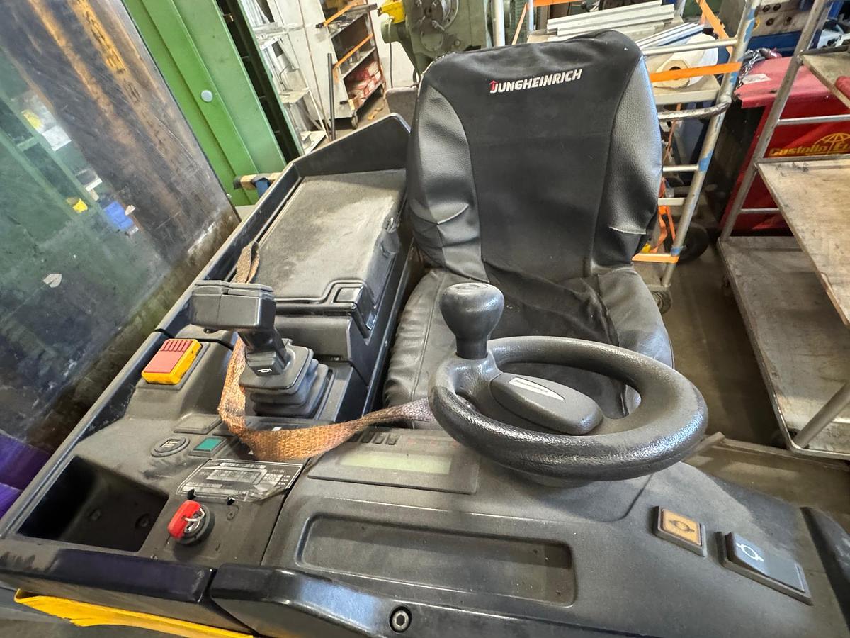 Gebraucht 2005 Ersatzteilträger JUNGHEINRICH ESC Z 13 G 115-430 DZ
