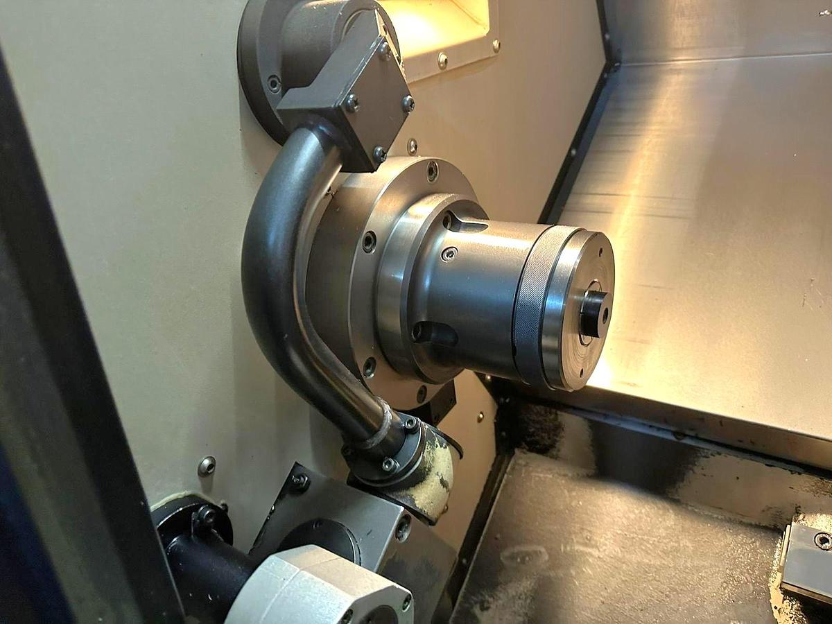 Gebraucht 2011 DOOSAN LYNX 220 LMA