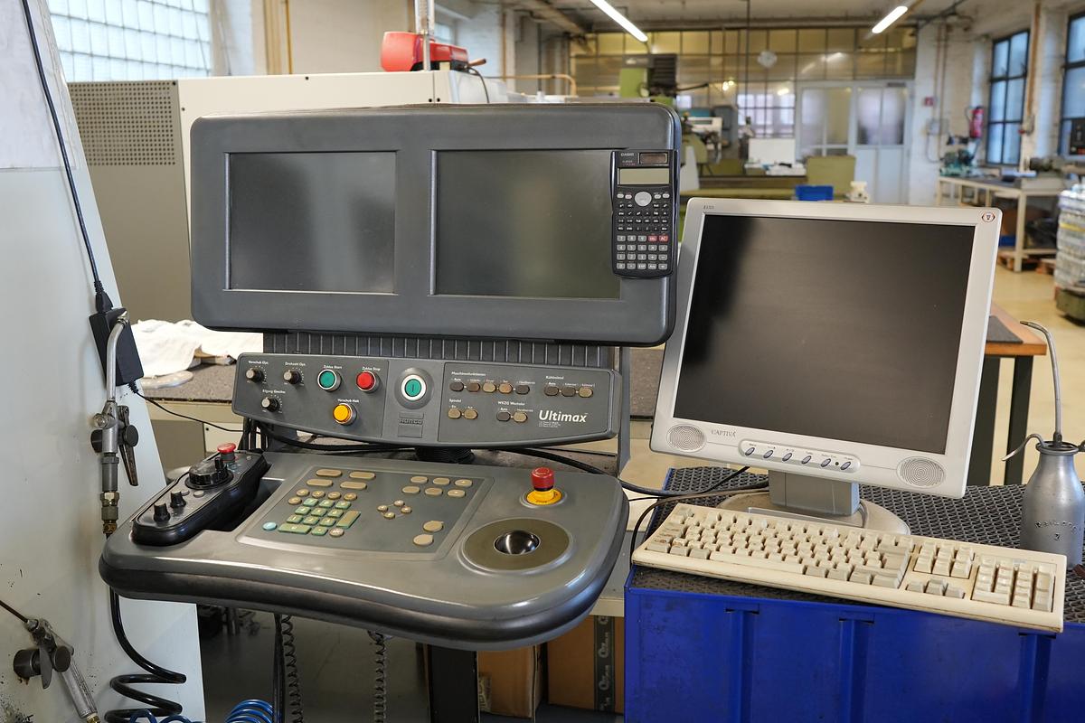 Gebraucht 2001 HURCO VMX 30