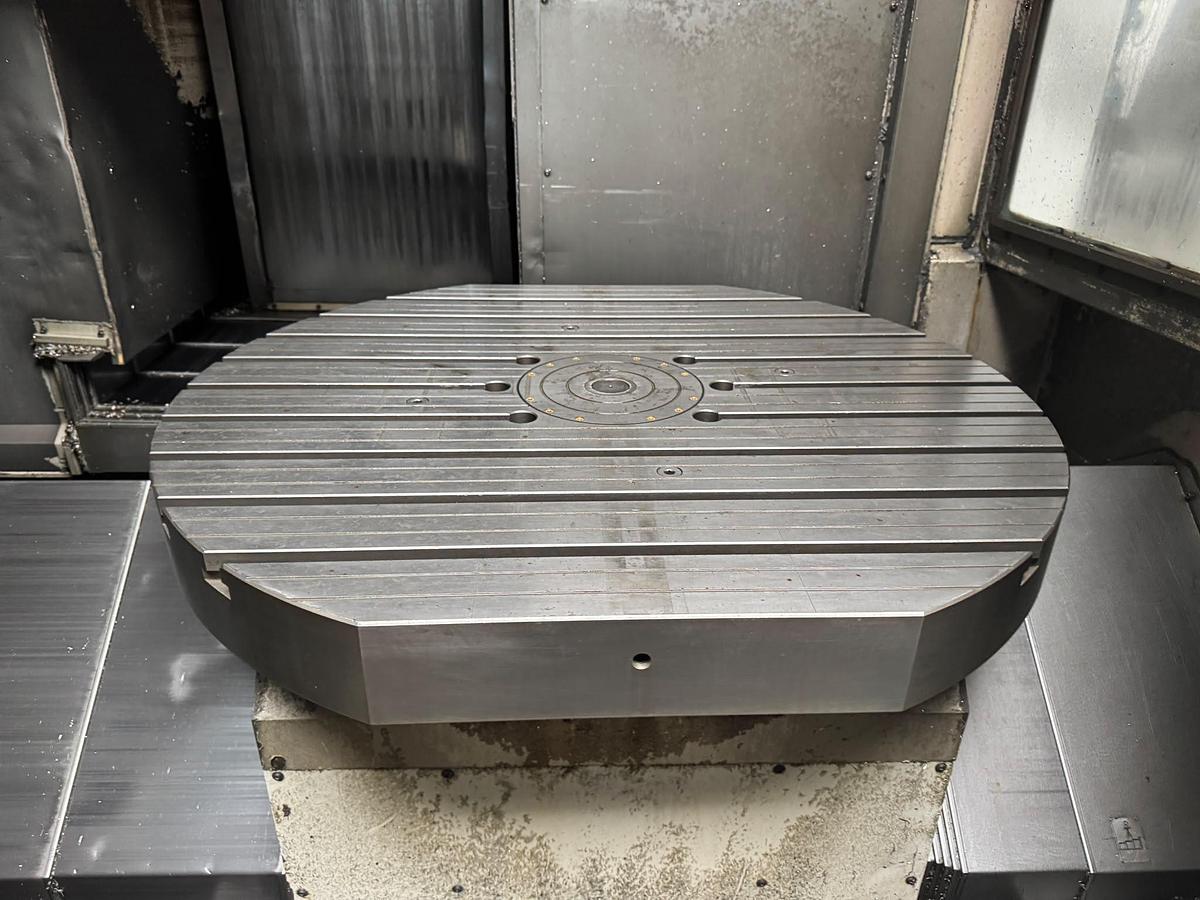 Gebraucht 2002 MIKRON UCP 1350