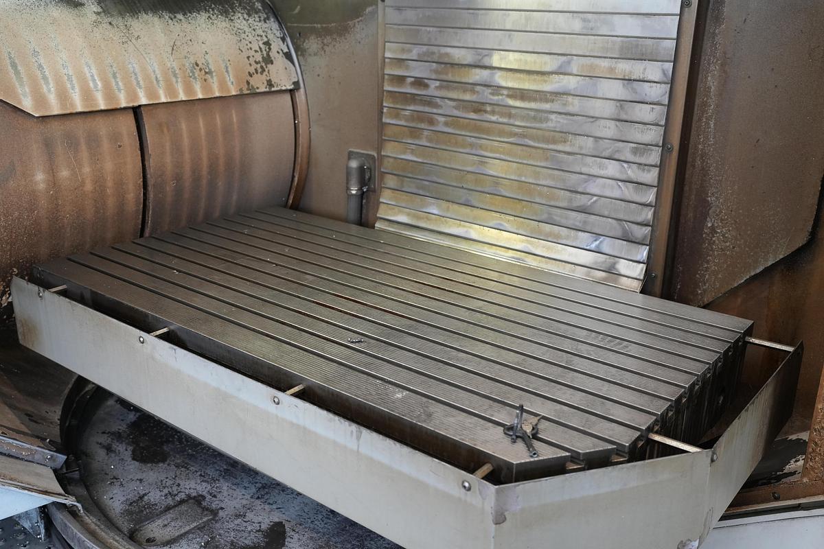 Gebraucht 2002 DECKEL-MAHO DMU 100 T