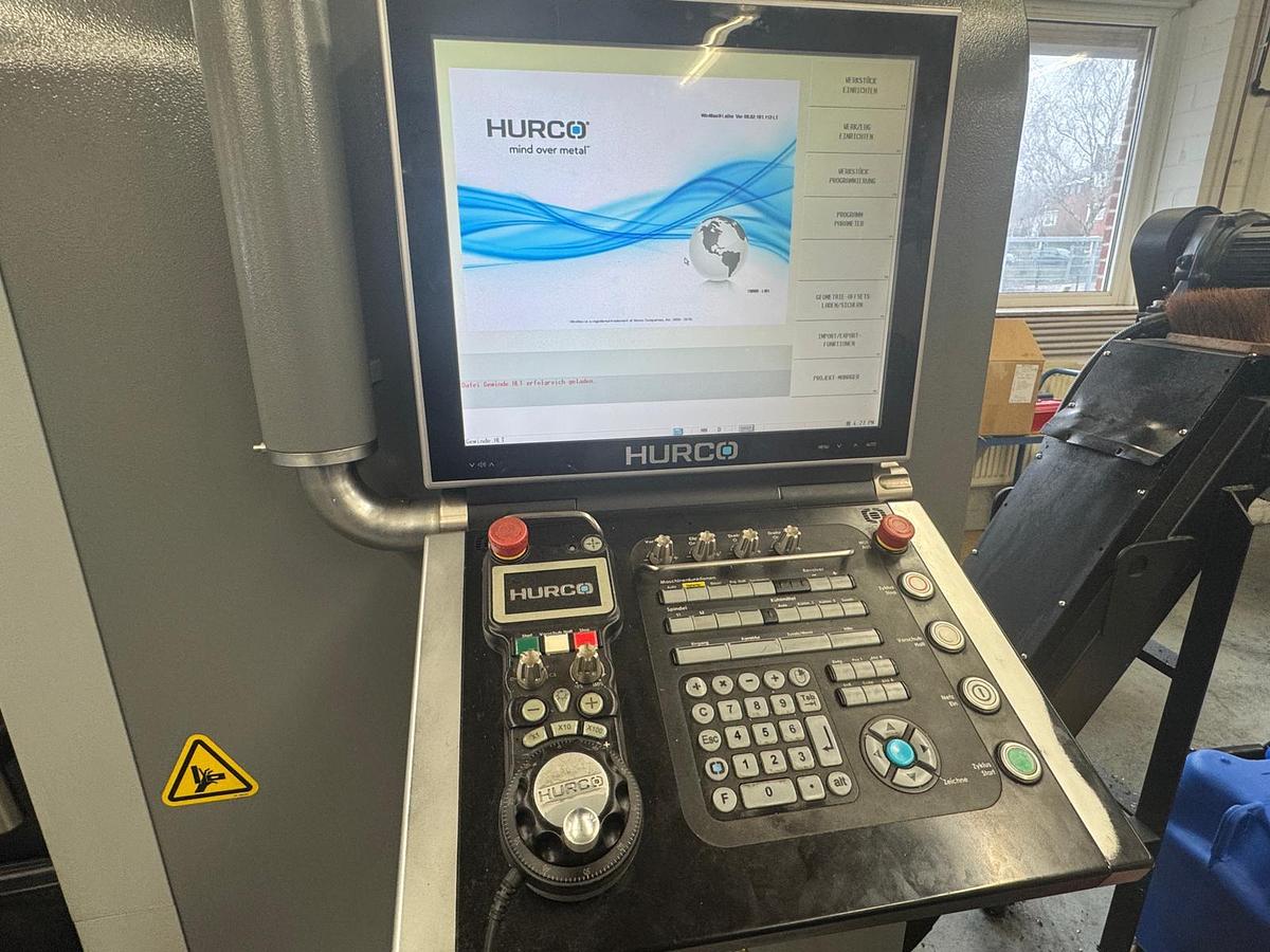 Gebraucht 2017 HURCO TMM8i