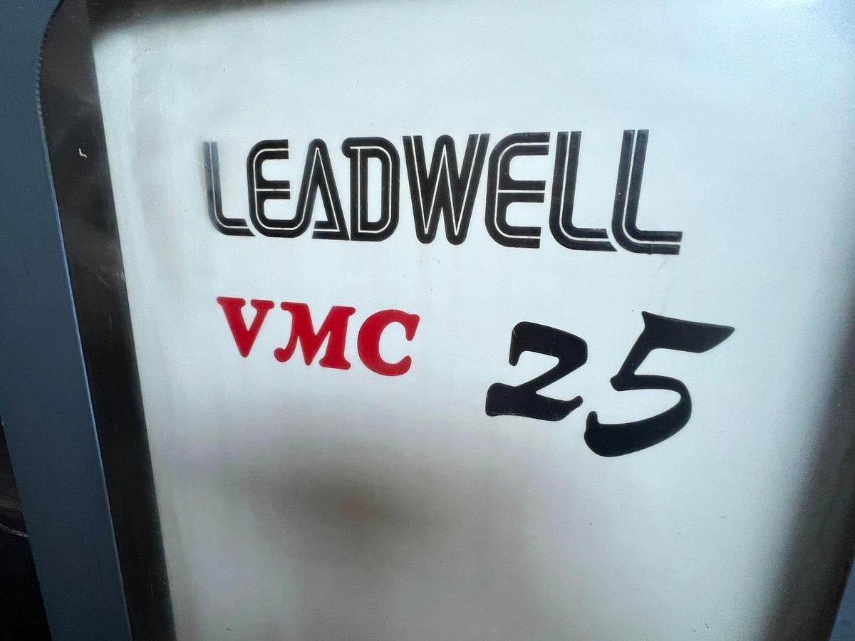Gebraucht LEADWELL VMC 25