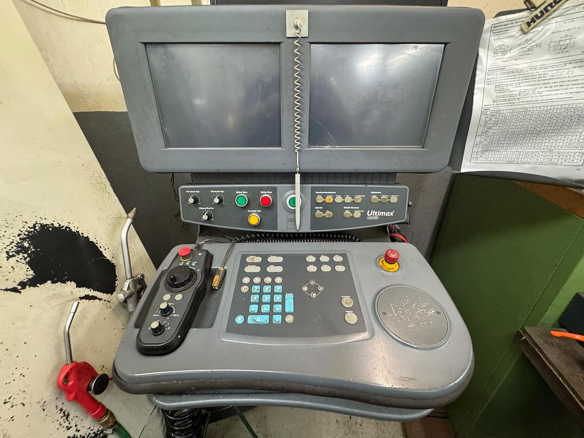 Gebraucht 2007 HURCO VM1