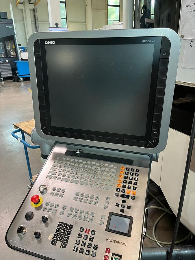 Gebraucht 2010 DECKEL-MAHO DMC 100 H duoBLOCK