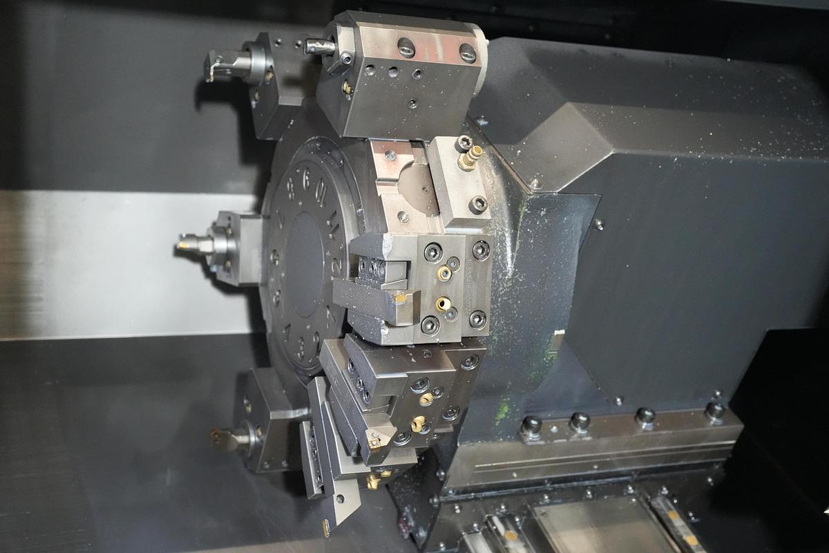 Gebraucht 2019 DOOSAN LYNX 300 M