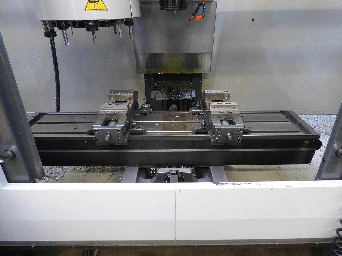 Gebraucht 2011 HAAS TM-2P