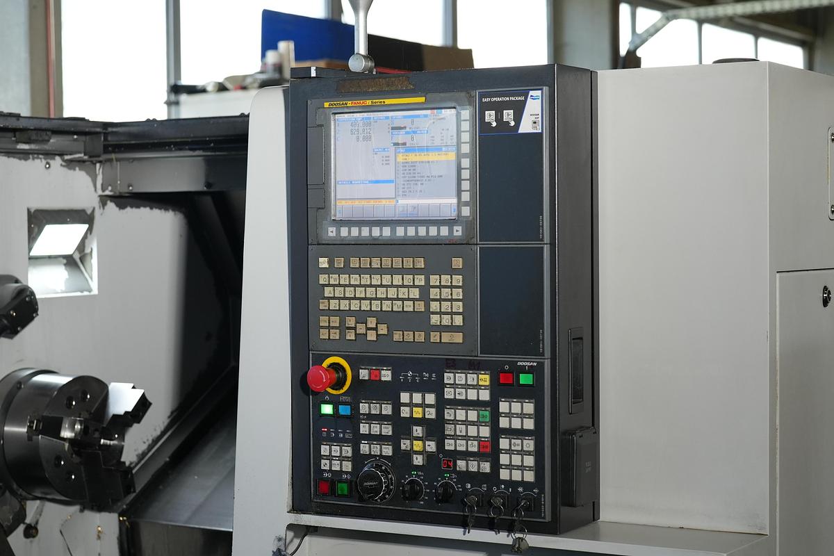 Gebraucht 2016 DOOSAN LYNX 300 M