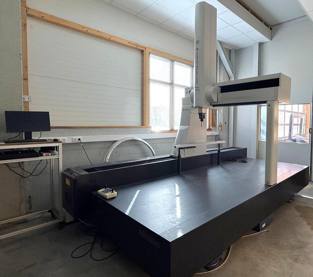 Gebraucht 2014 MITUTOYO Crysta-Apex S123010