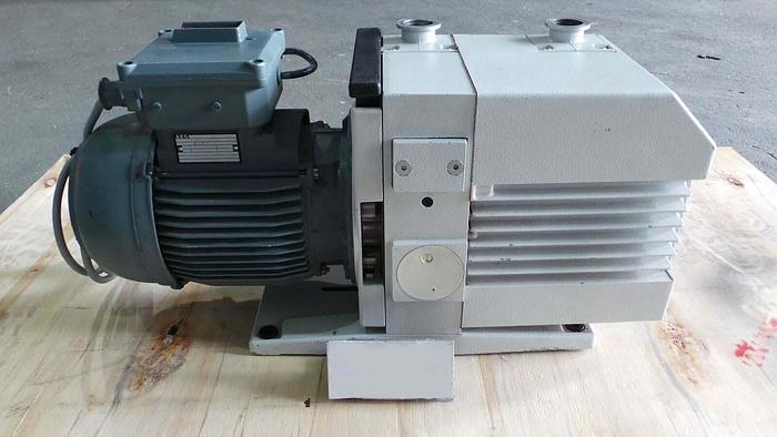 Used Trivac D16B Pump, D16B Trivac / Vacuum Pump / LH / With AEG Motor AMEB-80-FY4-R3-N1 / TRIVAC