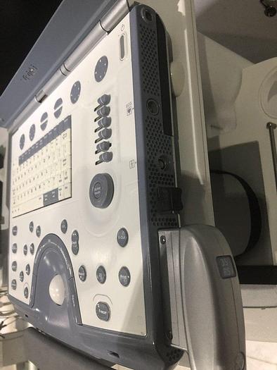 Gebraucht GE Vivid i Ultraschallsystem mit Kardio Sonde Software Version 2.1.16 auf GE Vivid i Trolley