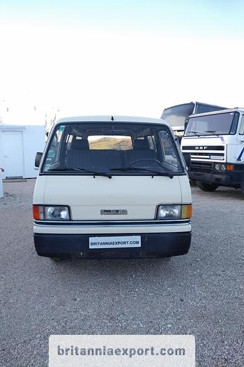 Used 1991 MAZDA E2200 9 seats minibus