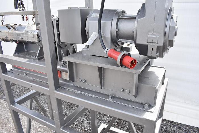 Used 5 IN. TELEDYNE READCO TWIN SCREW CONTINUOUS PROCESSOR – S/S – JACKETED (#9726)