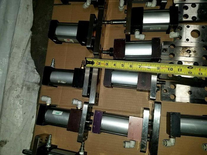 Used Dayton Speedaire Air Cylinders w/ mounting plates Pneumatic Cylinder 6X379A