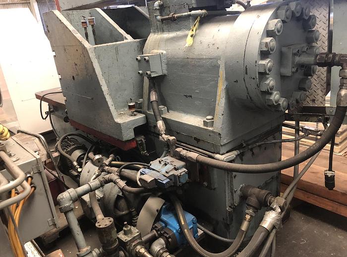 Used Bulldozer Type 300 Ton Horizontal Hydraulic Press