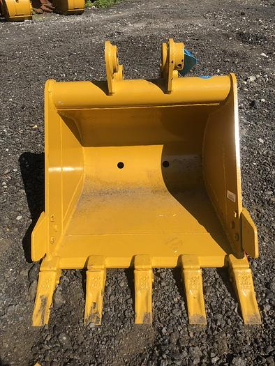 24" Excavator Bucket