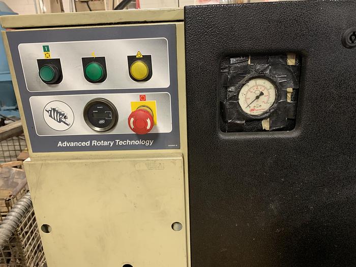 Used INGERSOLL RAND UP6-10-150 10HP SCREW COMPRESSOR TANK MOUNTED