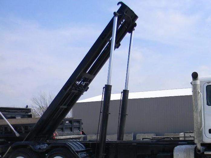 Used 2011 J&J ROH Roll-Off Hoist