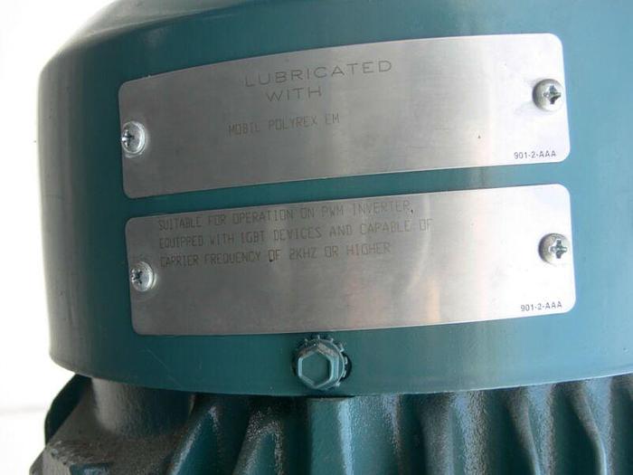 Used 500 Gallon / 2000 Liter Single Wall Stainless Steel Tank w/ Top Mixer