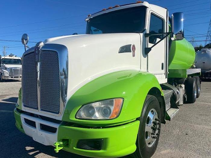 Used 2012 Kenworth pump truck for sale new 3,600 gallon new for Sale in