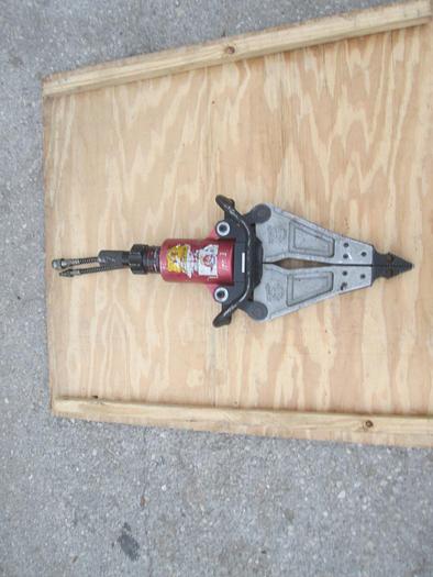 Used TNT Rescue Jaws Of Life Set