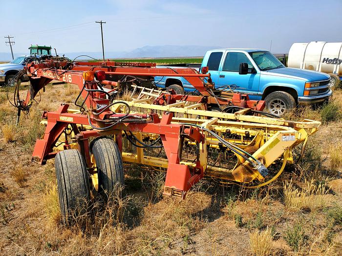 Used 2006 New Holland 216 Rake