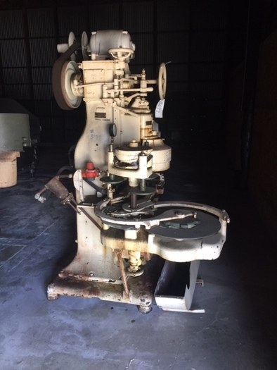 Used Canco Model 08 Closing Machine