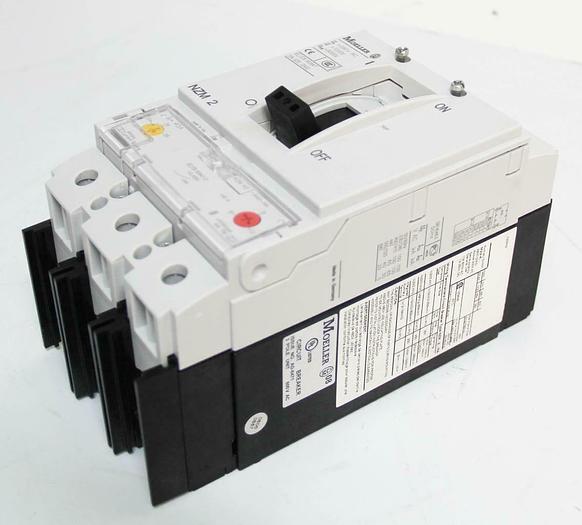 Used Eaton Moeller NZM2 Circuit Breaker 3-Pole Unit 600 VAC 5672 N