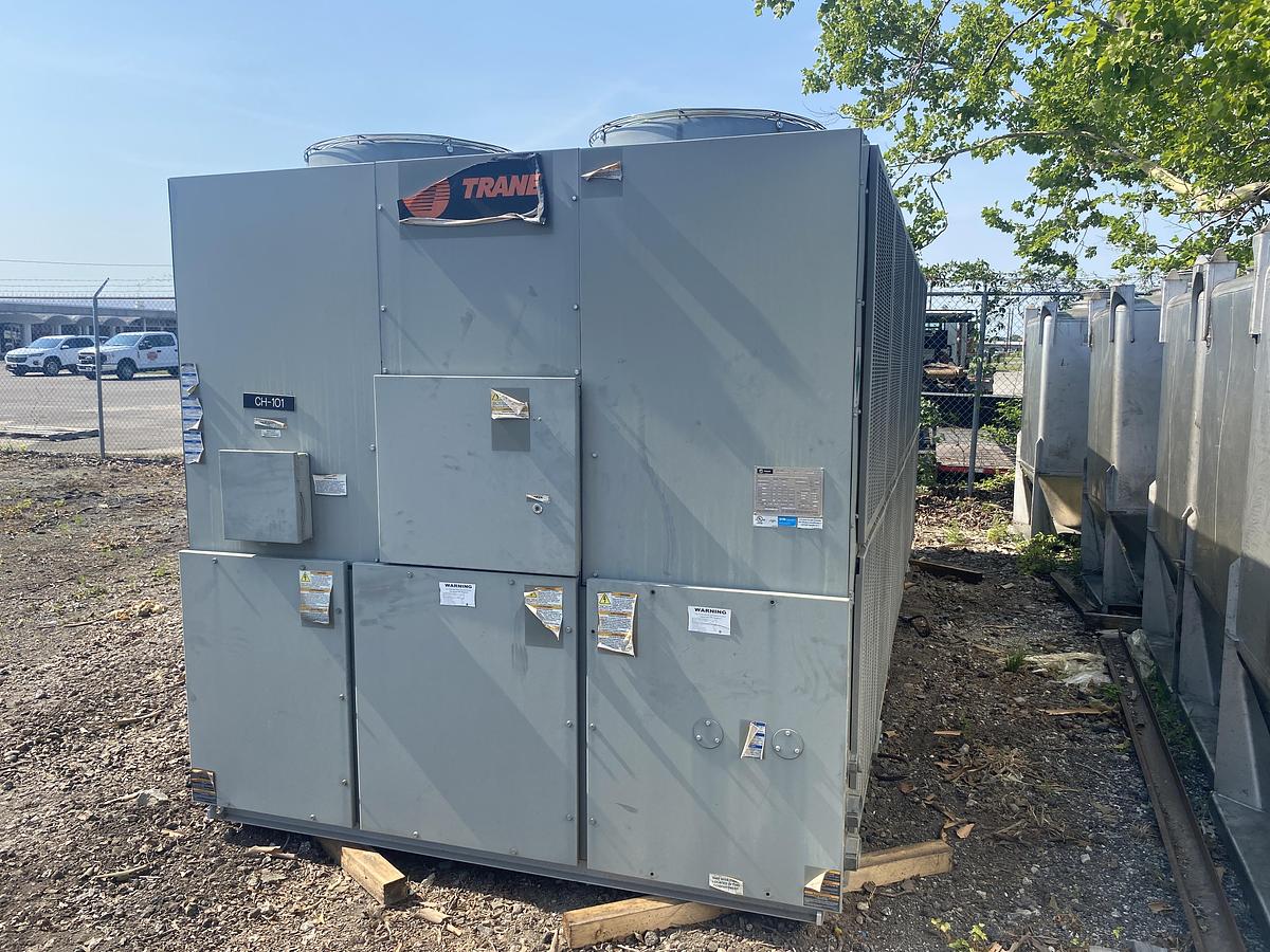 Used Used Trane 185 ton air cooled chiller.