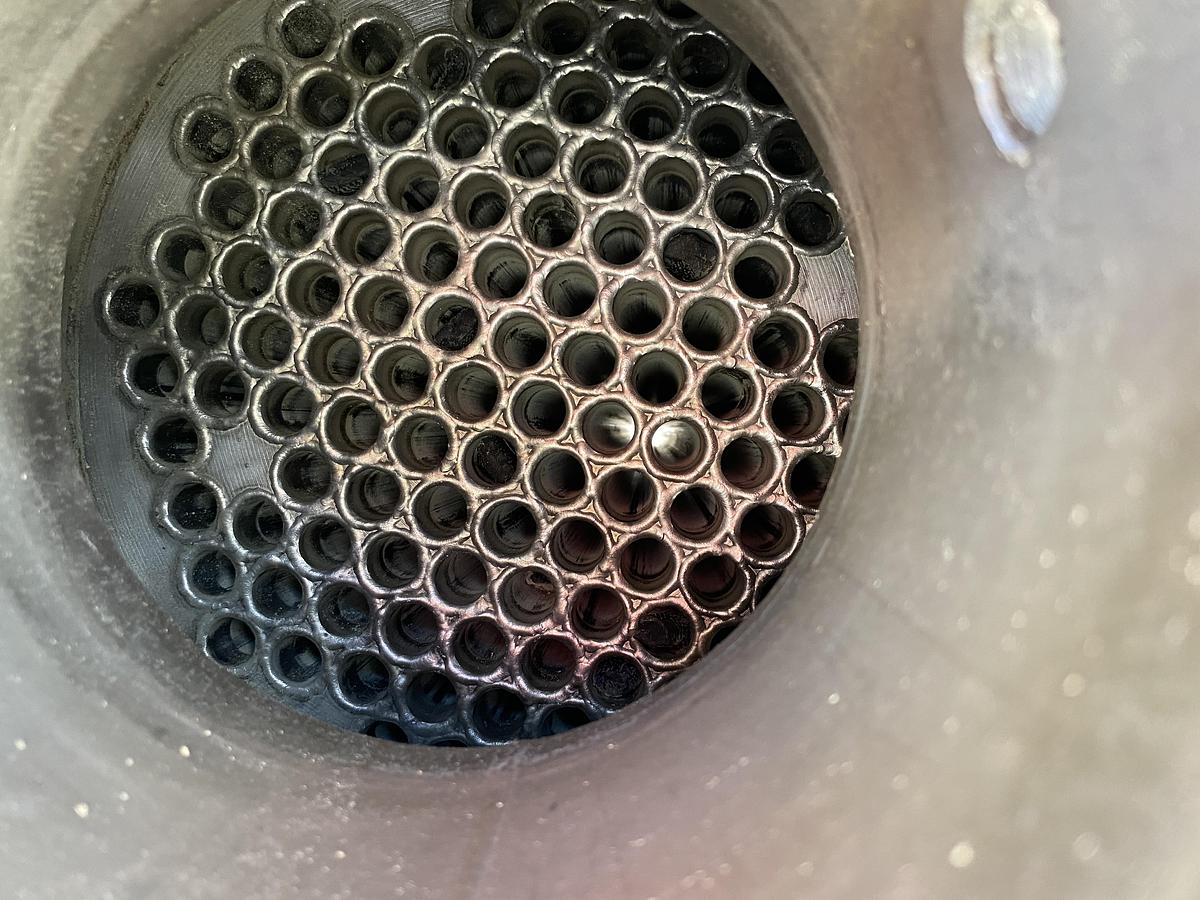 Used Used JFD Tube & Coil Products Inc. 282.5 sq ft. 304L Stainless Steel shell and tube heat exchanger