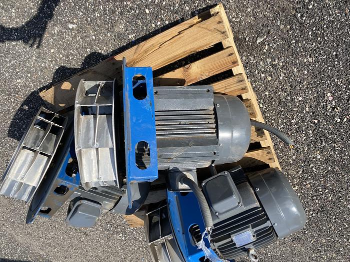 Used Used Donaldson Torit Model WSO 25-3 5500 CFM Mist Collector