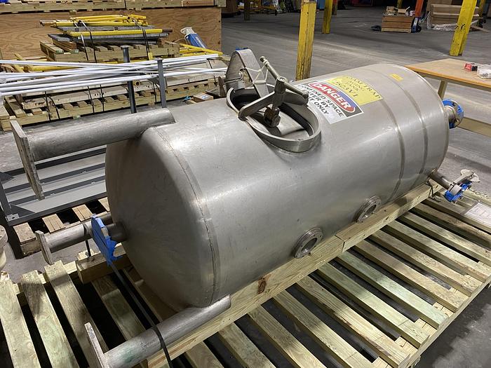Used Used approximately 300 gallon stainless steel vertical tank