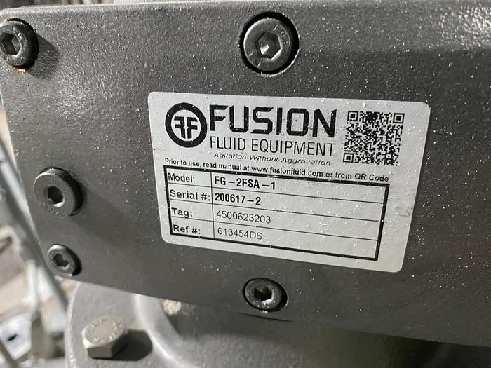 Used Used Ward Tank Corporation approximately 2850 gallon 304 stainless steel vertical mix tank