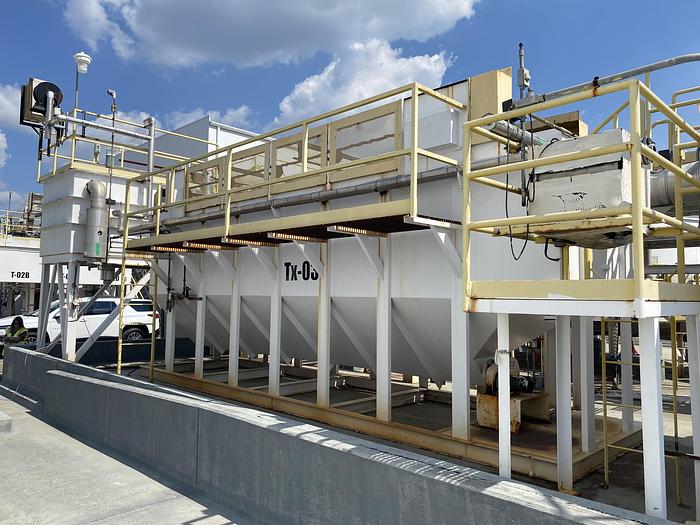 Used Used 10,000 gallon  DAF unit