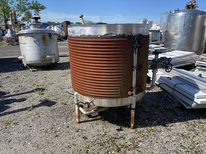 Used Used Perry 450 gallon vertical stainless steel jacketed mix tank